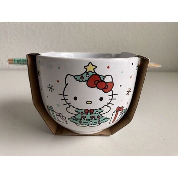 Hello Kitty Christmas Ramen Noodle Ceramic Bowl With Chopsticks 20 Oz NEW - Picture 1 of 9